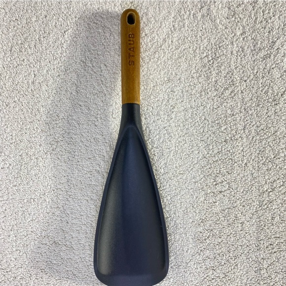Staub Ebony and Chestnut Spatula Silicone & Wood Cooking Utensil - Picture 7 of 9